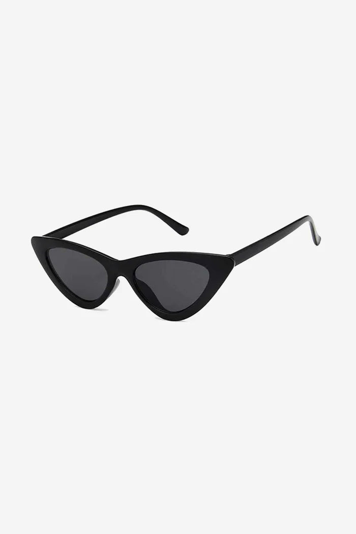 Sharp Cat-Eye Sunglasses with Sleek Frame Design – Black - Tortoise